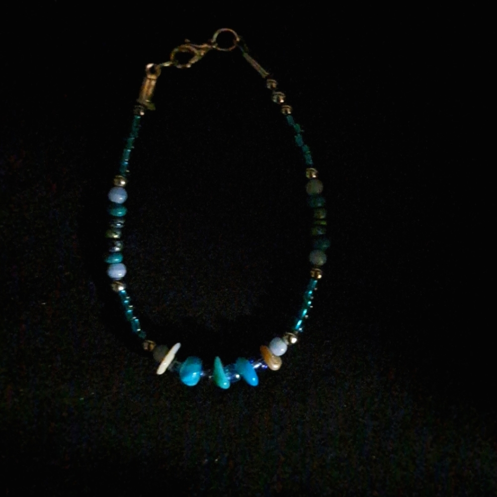 Turquoise and blue beaded bracelet